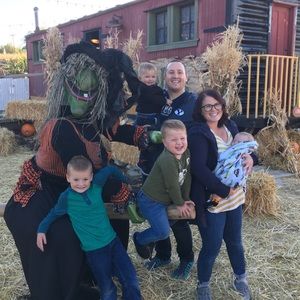 Meet your Posher, Corinne